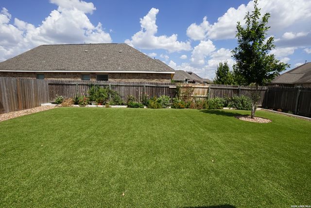 105 VAIL DR, Boerne, TX 78006