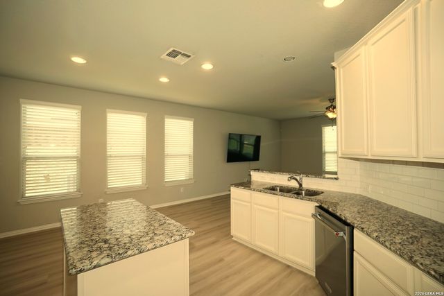105 VAIL DR, Boerne, TX 78006
