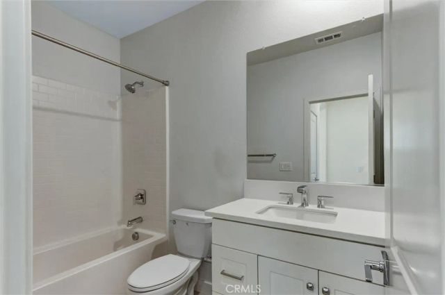 535 Embrook, West Covina, CA 91791