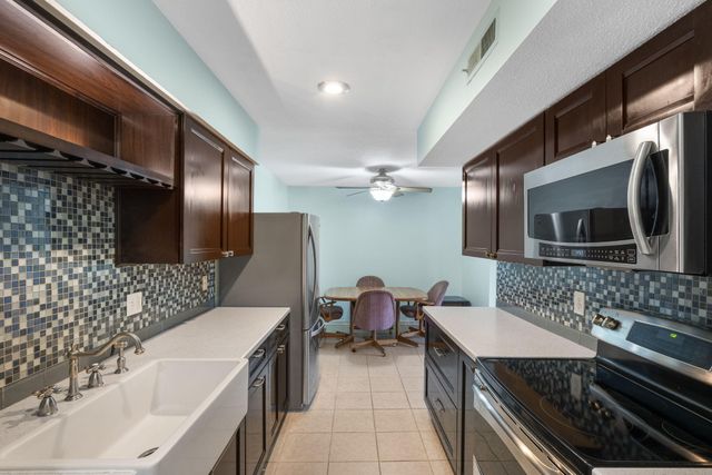 1997 N WATERFRONT DR C, Columbia, MO 65202
