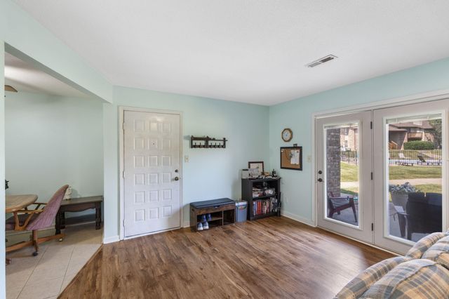 1997 N WATERFRONT DR C, Columbia, MO 65202