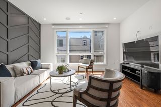 7a Kemble Pl, Boston, MA 02127