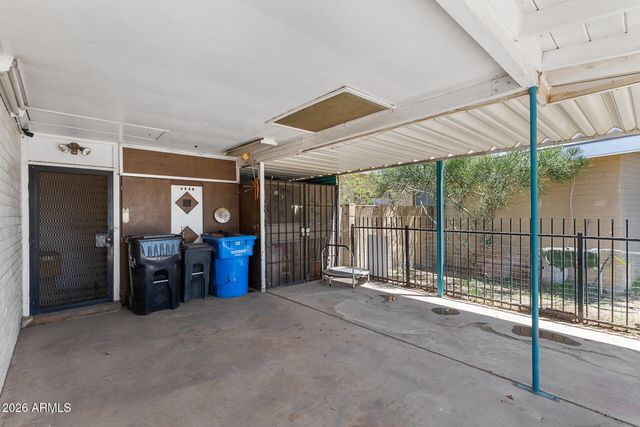 4920 W INDIANOLA Avenue, Phoenix, AZ 85031