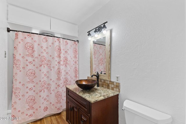 4920 W INDIANOLA Avenue, Phoenix, AZ 85031