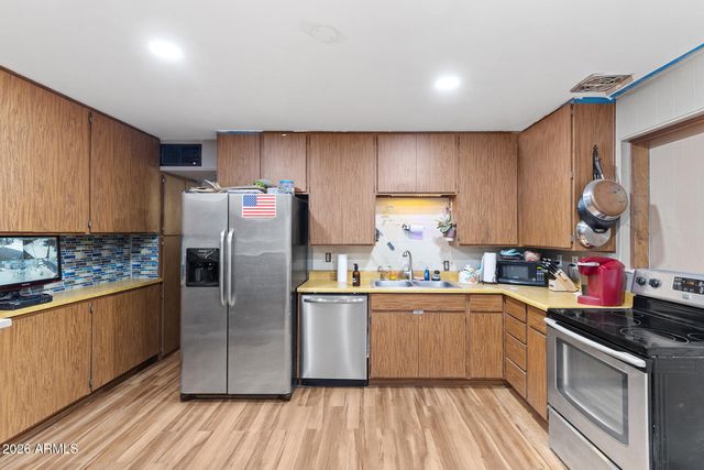 4920 W INDIANOLA Avenue, Phoenix, AZ 85031
