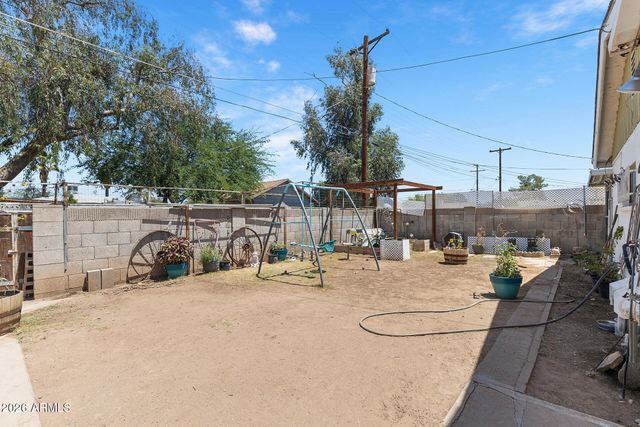 4920 W INDIANOLA Avenue, Phoenix, AZ 85031