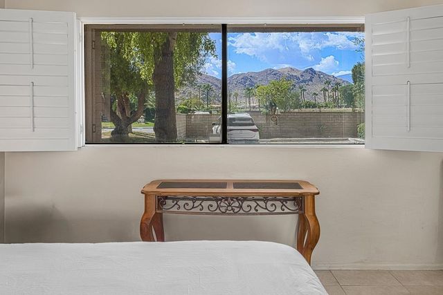 2950 E Escoba I, Palm Springs, CA 92264