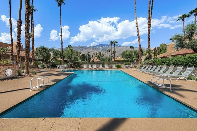 2950 E Escoba I, Palm Springs, CA 92264