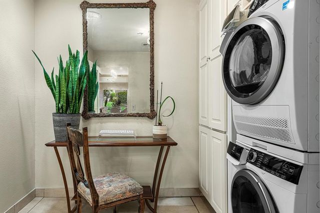 2950 E Escoba I, Palm Springs, CA 92264