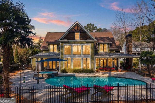 212 Northlake Drive, Hartwell, GA 30643