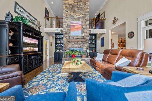 212 Northlake Drive, Hartwell, GA 30643