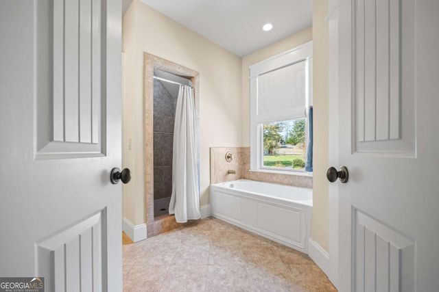 212 Northlake Drive, Hartwell, GA 30643