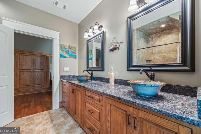 212 Northlake Drive, Hartwell, GA 30643