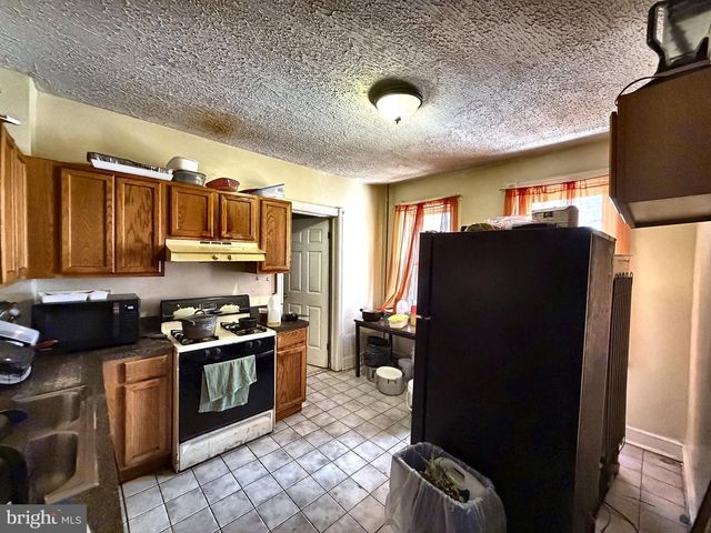 131 HOFFMAN AVE, Trenton, NJ 08618
