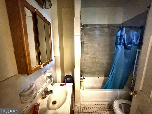 131 HOFFMAN AVE, Trenton, NJ 08618