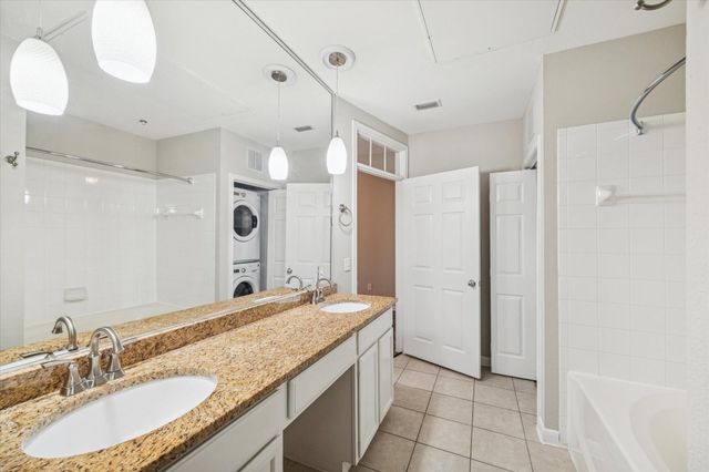 5353 Memorial Drive 4064, Houston, TX 77007