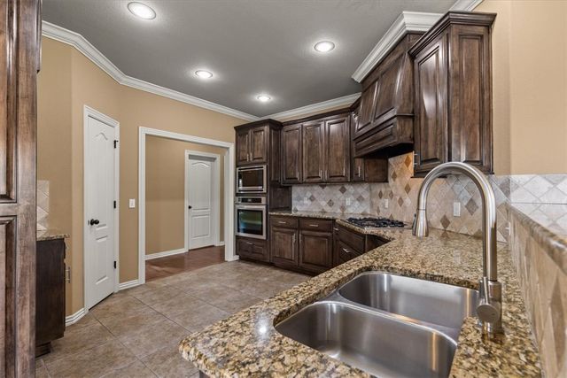 3900 SW Stonefield Street, Bentonville, AR 72713