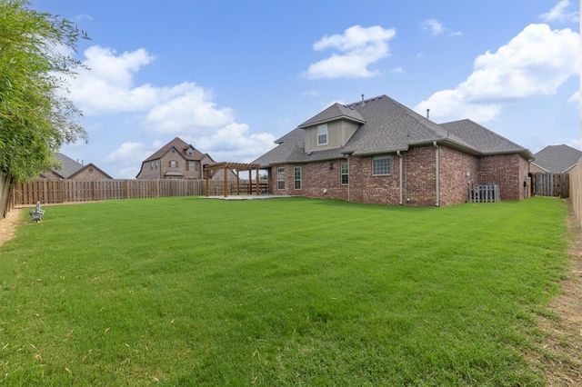 3900 SW Stonefield Street, Bentonville, AR 72713
