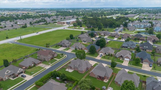 3900 SW Stonefield Street, Bentonville, AR 72713