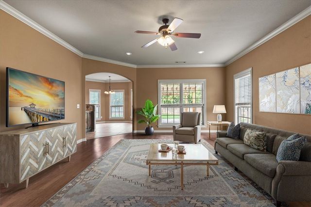3900 SW Stonefield Street, Bentonville, AR 72713