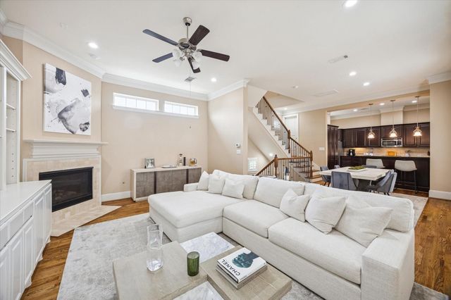 1604 W 24th Street, Houston, TX 77008