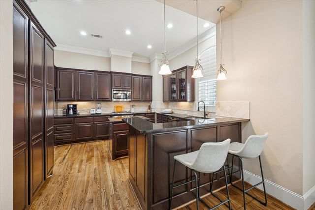 1604 W 24th Street, Houston, TX 77008