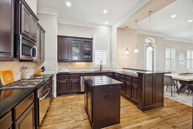 1604 W 24th Street, Houston, TX 77008