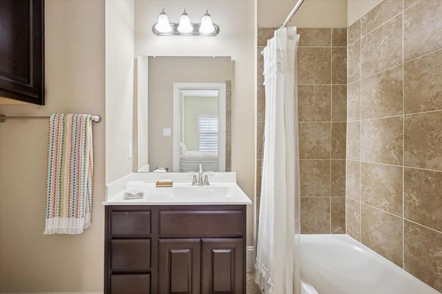 1604 W 24th Street, Houston, TX 77008