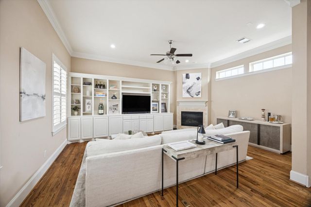 1604 W 24th Street, Houston, TX 77008