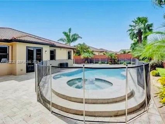 15413 SW 116th Ter, Miami, FL 33196