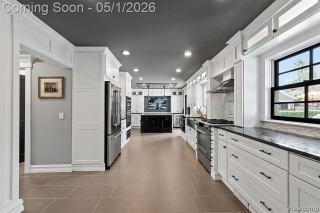 152 Randolph Road, Rochester Hills, MI 48309