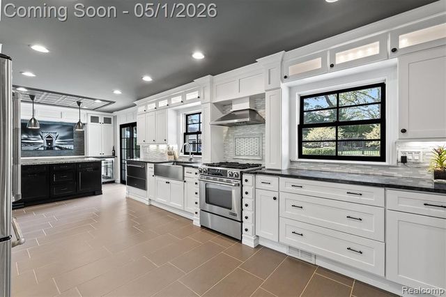 152 Randolph Road, Rochester Hills, MI 48309
