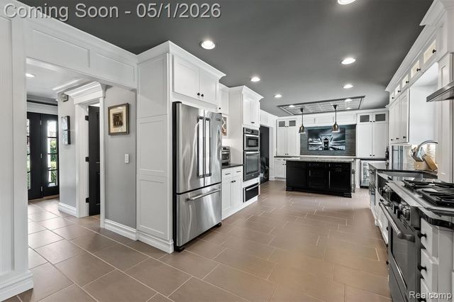 152 Randolph Road, Rochester Hills, MI 48309