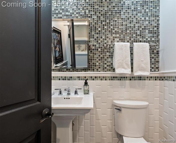 152 Randolph Road, Rochester Hills, MI 48309