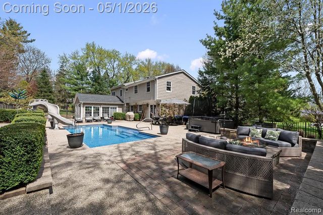 152 Randolph Road, Rochester Hills, MI 48309