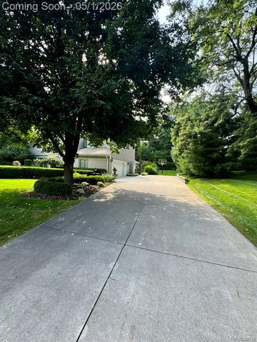 152 Randolph Road, Rochester Hills, MI 48309