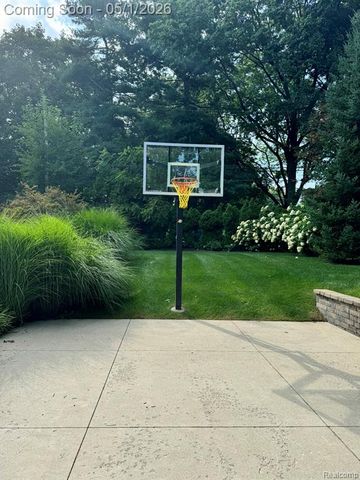 152 Randolph Road, Rochester Hills, MI 48309