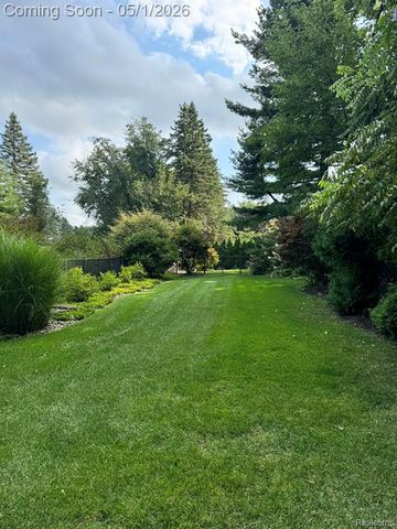 152 Randolph Road, Rochester Hills, MI 48309