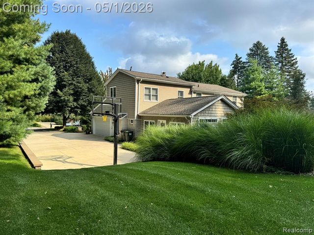 152 Randolph Road, Rochester Hills, MI 48309