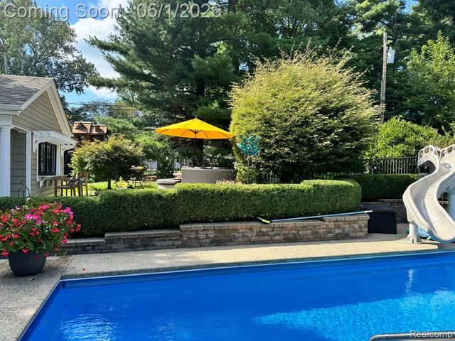 152 Randolph Road, Rochester Hills, MI 48309
