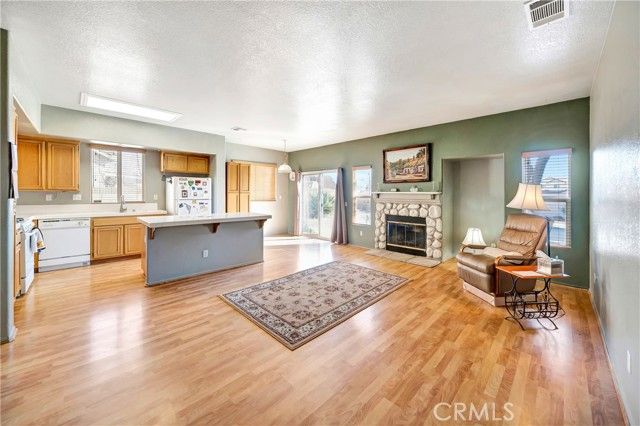 1732 W Holguin Street, Lancaster, CA 93534