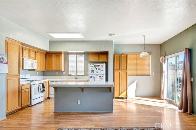 1732 W Holguin Street, Lancaster, CA 93534