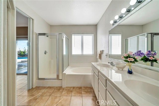 1732 W Holguin Street, Lancaster, CA 93534