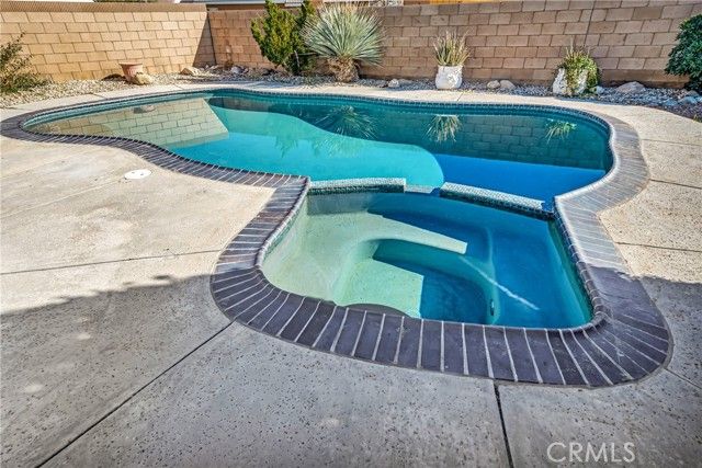 1732 W Holguin Street, Lancaster, CA 93534