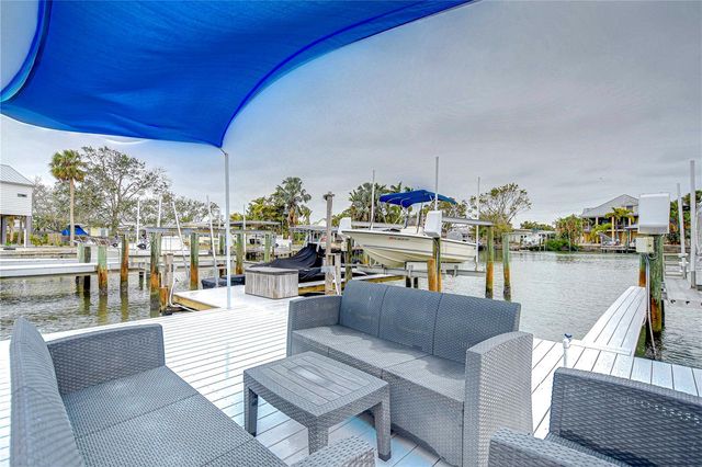 300 VENETIAN DRIVE 3, Clearwater, FL 33755
