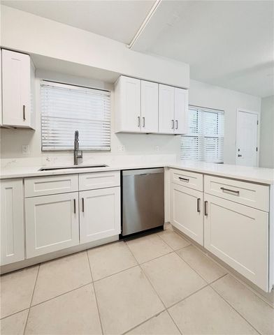 300 VENETIAN DRIVE 3, Clearwater, FL 33755