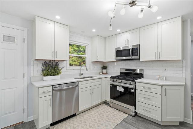 408 Highview St, Derry Twp, PA 15650