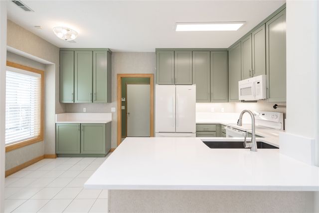 6200 EP True Parkway 124, West Des Moines, IA 50266