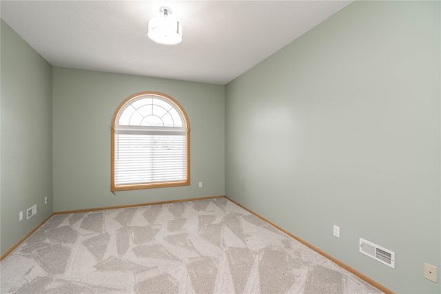 6200 EP True Parkway 124, West Des Moines, IA 50266