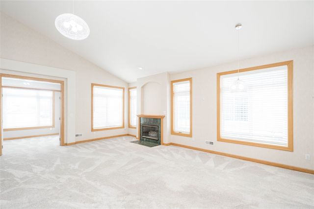 6200 EP True Parkway 124, West Des Moines, IA 50266